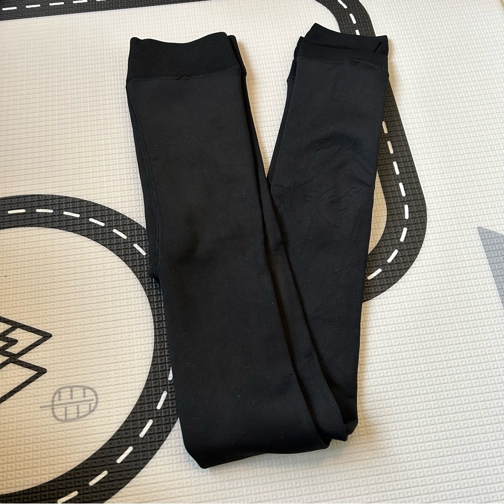 Brand new women’s fur-lined leggings